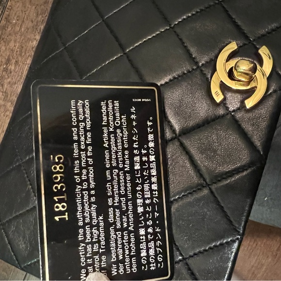 100% Authentic Vintage Chanel Small Full Flap SERIES 1 turnlock - Picture 11 of 13